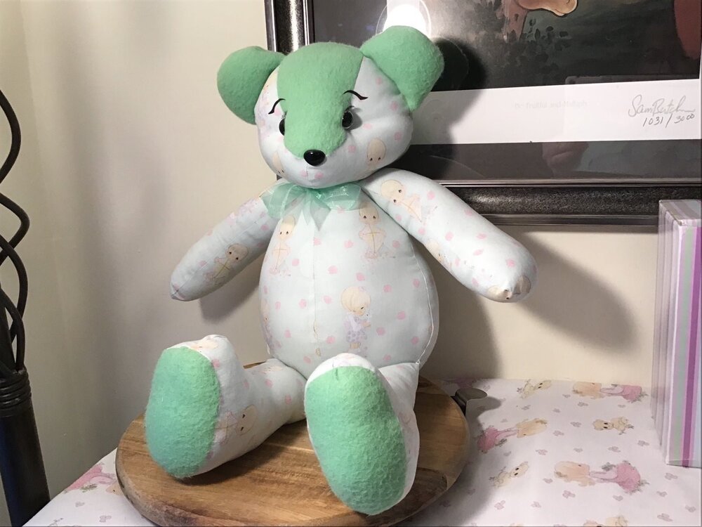 Precious moments Teddy Bear (Stuffed) Hand Made by a professional / brand new